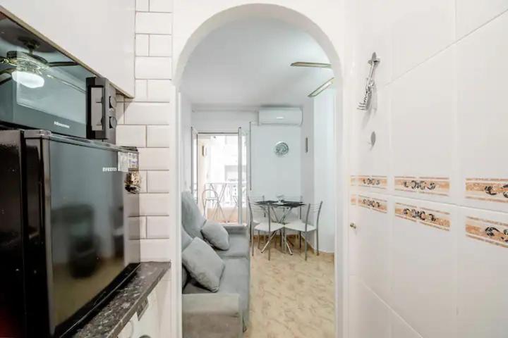 Apartamento Inteiro Acolhedor Perto Da Praia Torrevieja Bagian luar foto