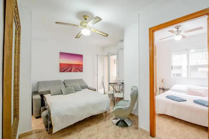 Apartamento Inteiro Acolhedor Perto Da Praia Torrevieja Bagian luar foto
