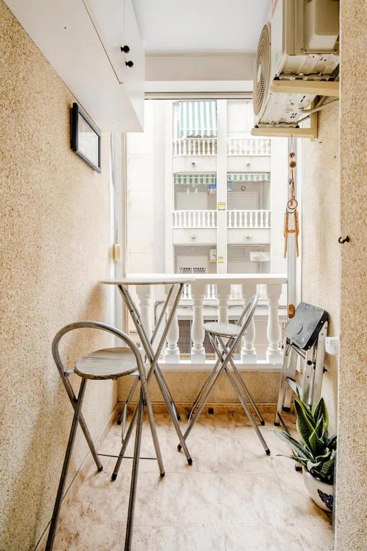 Apartamento Inteiro Acolhedor Perto Da Praia Torrevieja Bagian luar foto